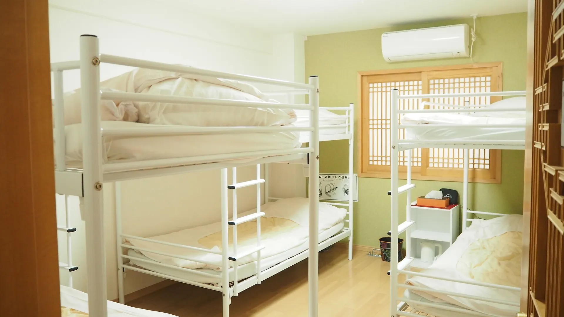 Holiday View Inn - Hostel طوكيو فندق